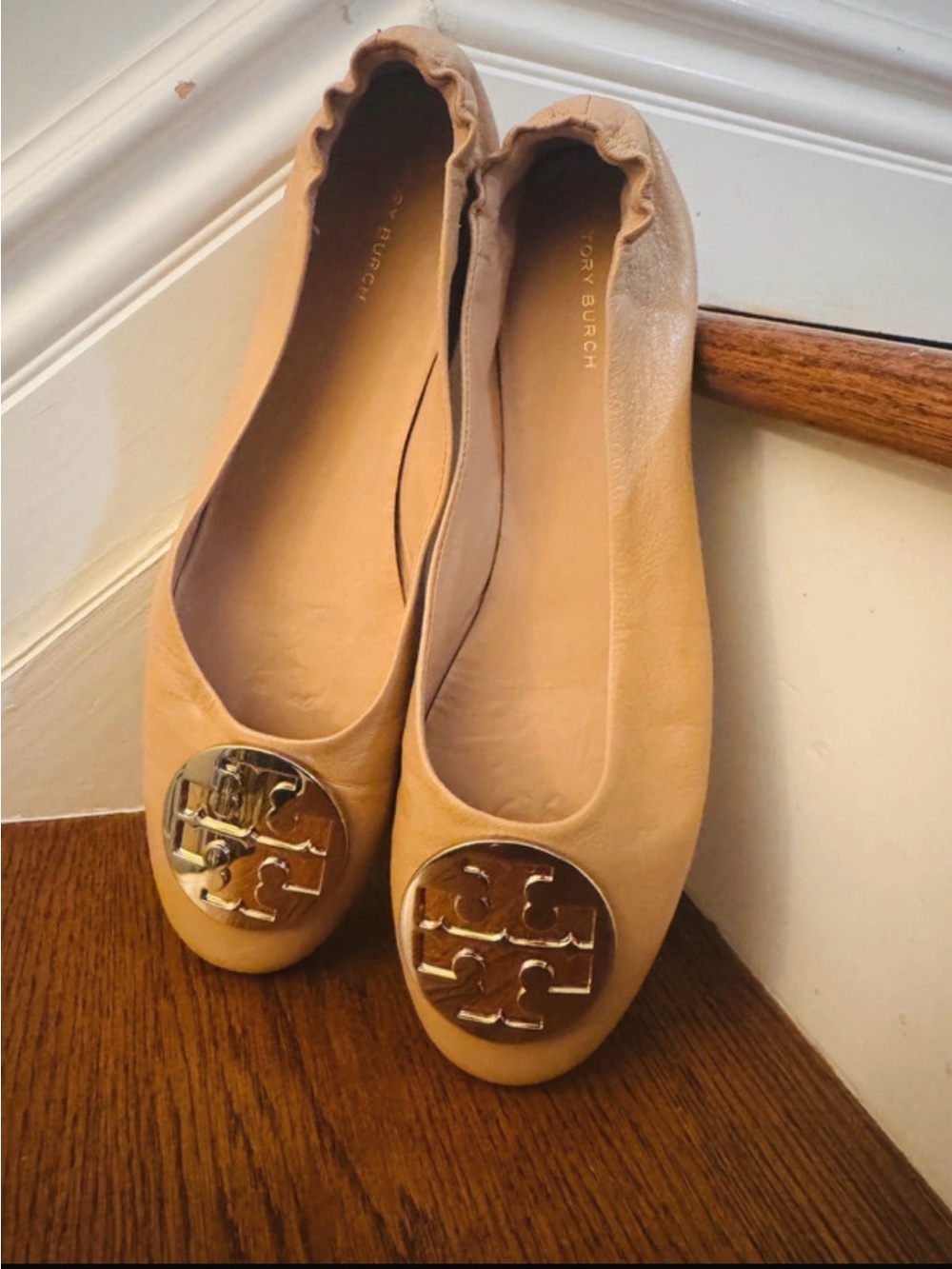 Tory Burch Beige Leather Ballet Flats with Gold Logo